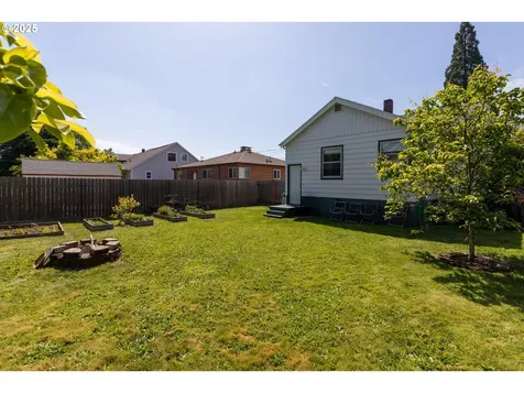 8605 NE Hassalo Street Portland OR 97220