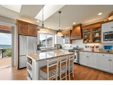 2443 N 3rd Street Washougal WA 98671