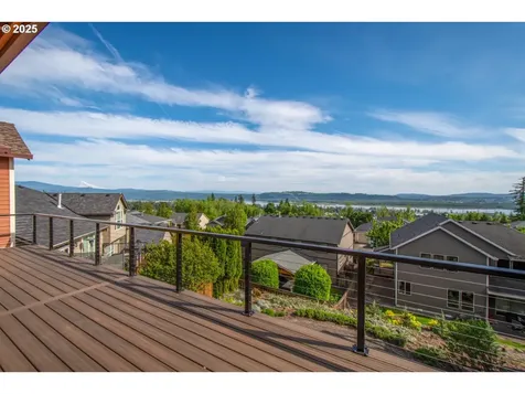 2443 N 3rd Street Washougal WA 98671