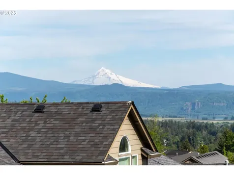 2443 N 3rd Street Washougal WA 98671