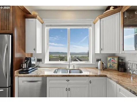 2443 N 3rd Street Washougal WA 98671