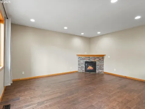 860 N P Street Washougal WA 98671
