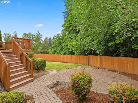 860 N P Street Washougal WA 98671