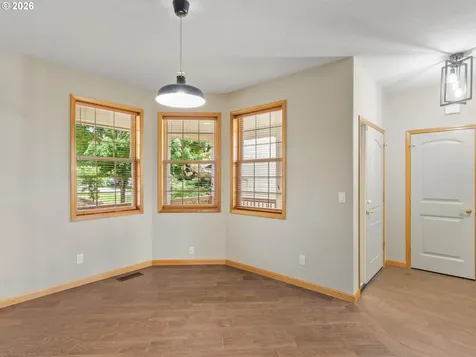 860 N P Street Washougal WA 98671