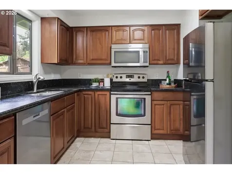 2137 SE 130th Avenue Portland OR 97233