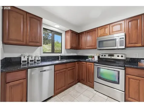 2137 SE 130th Avenue Portland OR 97233