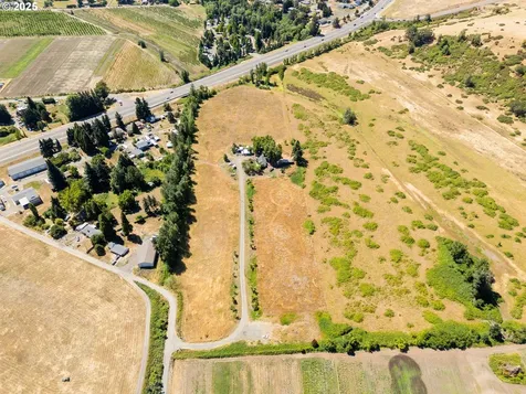 308 Helweg Road Winston OR 97496