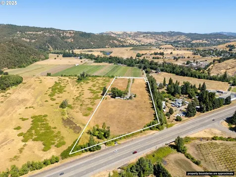 308 Helweg Road Winston OR 97496