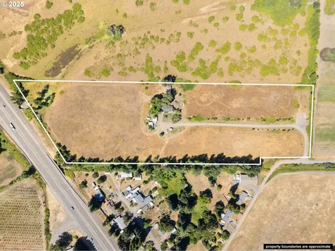 308 Helweg Road Winston OR 97496