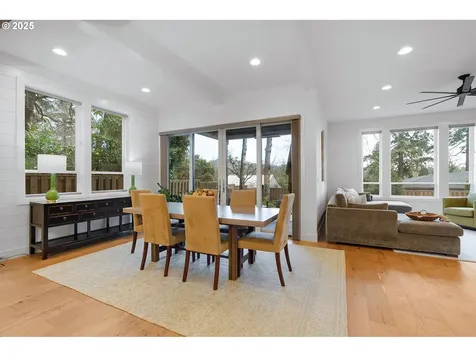 4440 Upper Drive Lake Oswego OR 97035