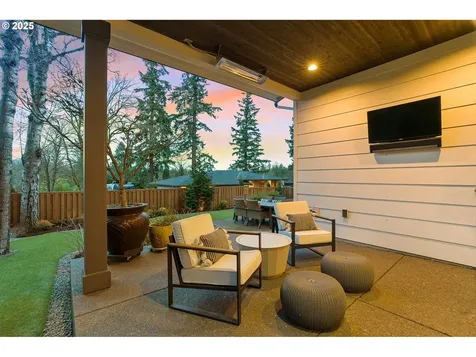 4440 Upper Drive Lake Oswego OR 97035