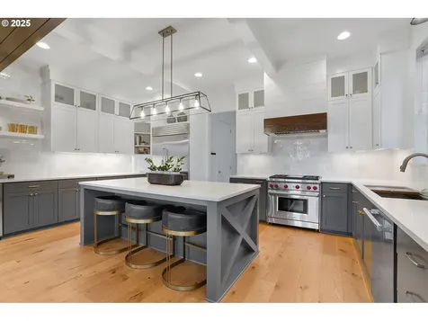 4440 Upper Drive Lake Oswego OR 97035