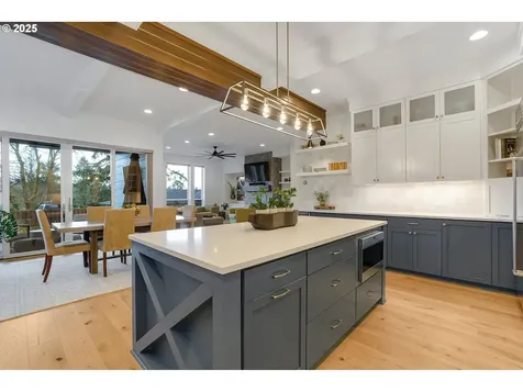 4440 Upper Drive Lake Oswego OR 97035