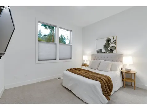 4440 Upper Drive Lake Oswego OR 97035