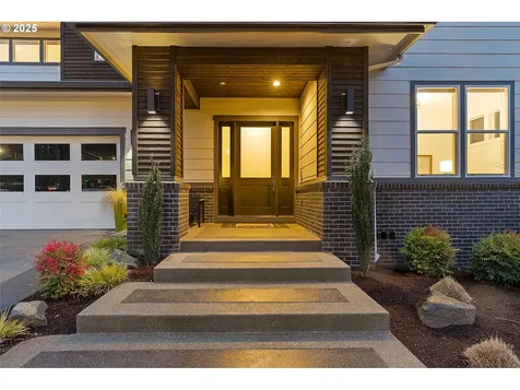 4440 Upper Drive Lake Oswego OR 97035