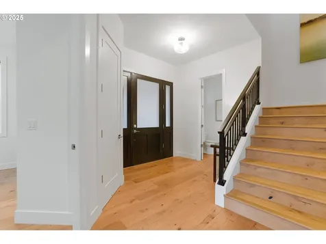 4440 Upper Drive Lake Oswego OR 97035