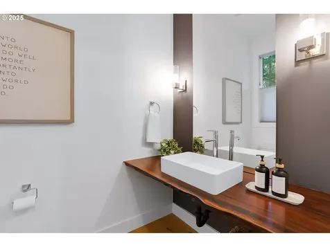 4440 Upper Drive Lake Oswego OR 97035