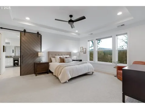 4440 Upper Drive Lake Oswego OR 97035