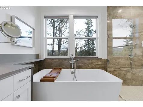 4440 Upper Drive Lake Oswego OR 97035