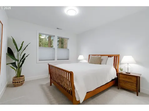 4440 Upper Drive Lake Oswego OR 97035