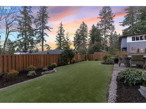 4440 Upper Drive Lake Oswego OR 97035
