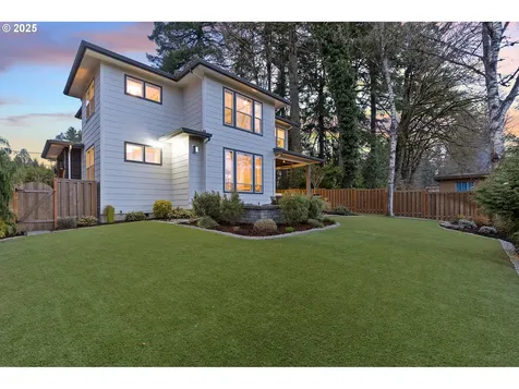 4440 Upper Drive Lake Oswego OR 97035