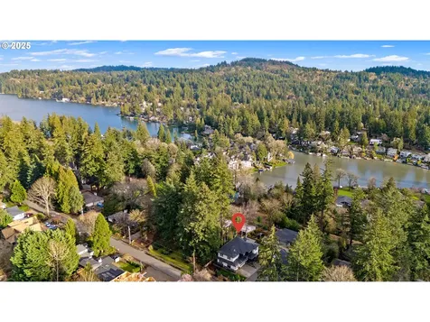 4440 Upper Drive Lake Oswego OR 97035