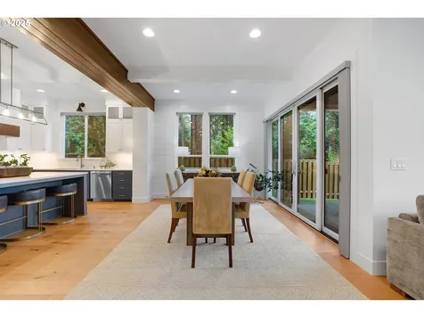 4440 Upper Drive Lake Oswego OR 97035