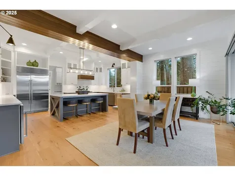 4440 Upper Drive Lake Oswego OR 97035