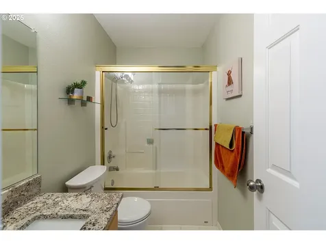 152 NE Autumnwood Terrace Hillsboro OR 97124