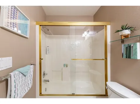 152 NE Autumnwood Terrace Hillsboro OR 97124