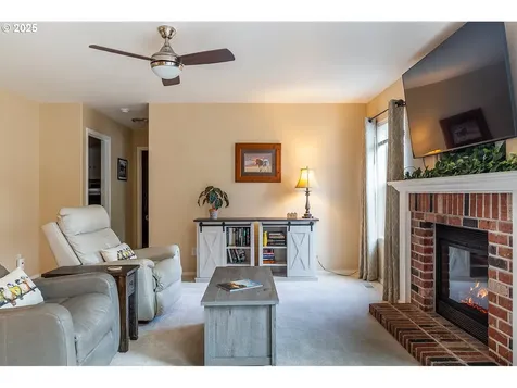 152 NE Autumnwood Terrace Hillsboro OR 97124