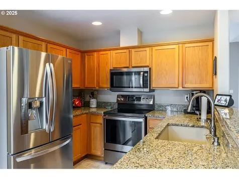 152 NE Autumnwood Terrace Hillsboro OR 97124
