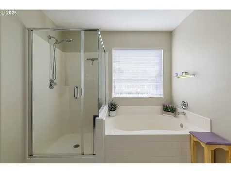 152 NE Autumnwood Terrace Hillsboro OR 97124