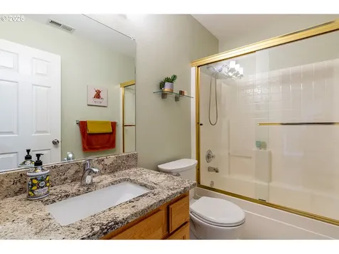 152 NE Autumnwood Terrace Hillsboro OR 97124