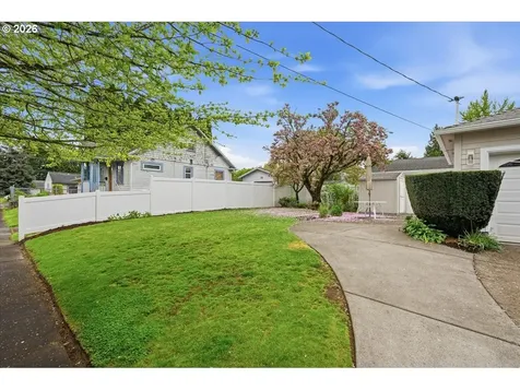 3040 N Hunt Street Portland OR 97217
