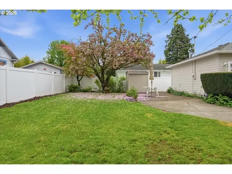 3040 N Hunt Street Portland OR 97217
