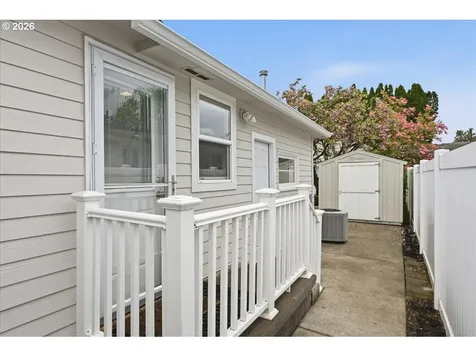 3040 N Hunt Street Portland OR 97217