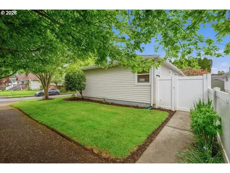 3040 N Hunt Street Portland OR 97217
