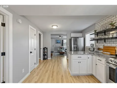 925 NE Cedar Street Roseburg OR 97470
