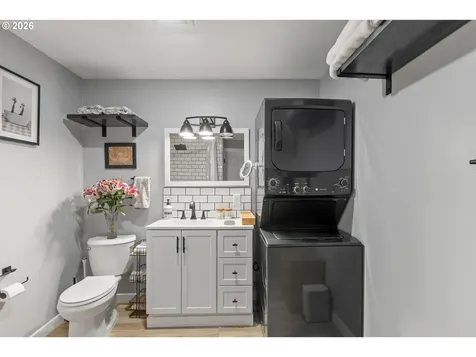925 NE Cedar Street Roseburg OR 97470