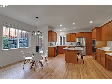 3527 NW Lansbrook Terrace Portland OR 97229