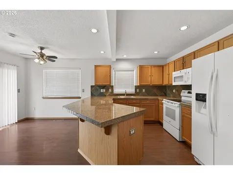 1310 N Parkside Lane Newberg OR 97132