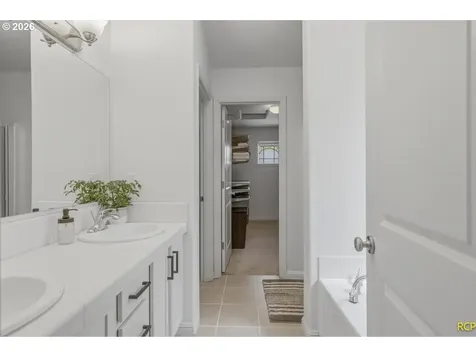19003 SE 39th Way Vancouver WA 98683
