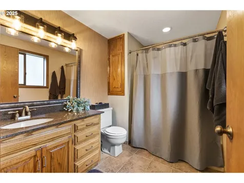 5231 Woodscape Drive SE Salem OR 97306