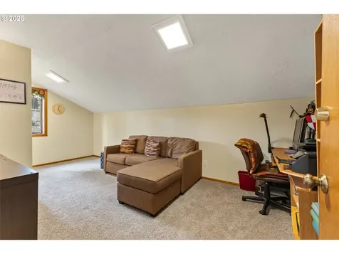 5231 Woodscape Drive SE Salem OR 97306