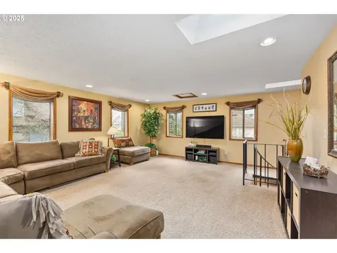 5231 Woodscape Drive SE Salem OR 97306