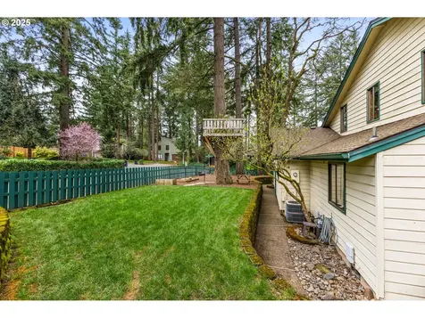 5231 Woodscape Drive SE Salem OR 97306
