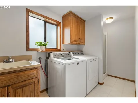 5231 Woodscape Drive SE Salem OR 97306