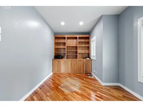 1155 Holly Avenue Cottage Grove OR 97424
